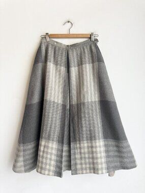 Vintage Portrait by Laura Biagiotti Wool Alpaca Blend Grey White Plaid Skirt S